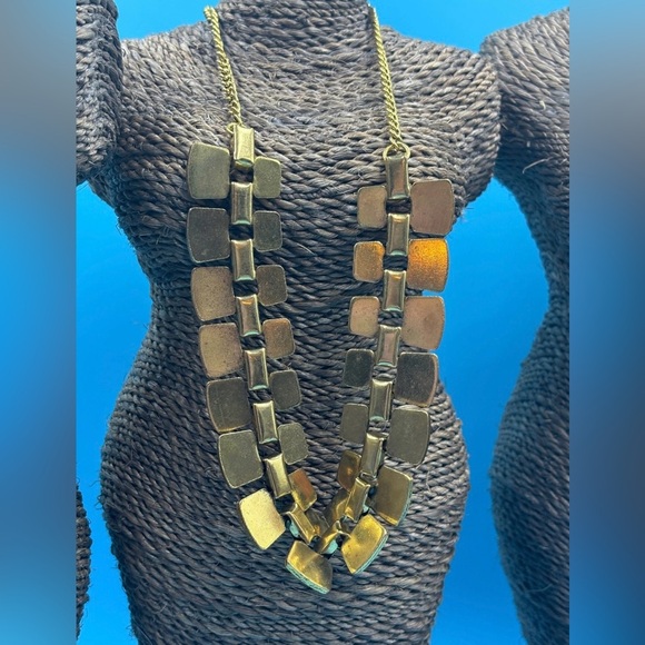 Lot of 8 Gold-Tone Chain Necklaces ‒ Layering Chains • Bulk Jewelry Supply - Picture 4 of 9